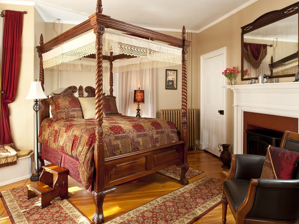 Brickhouse Bed & Breakfast